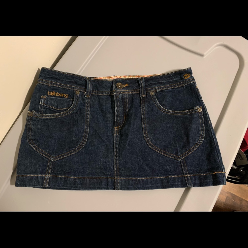 Billabong skirt size 5